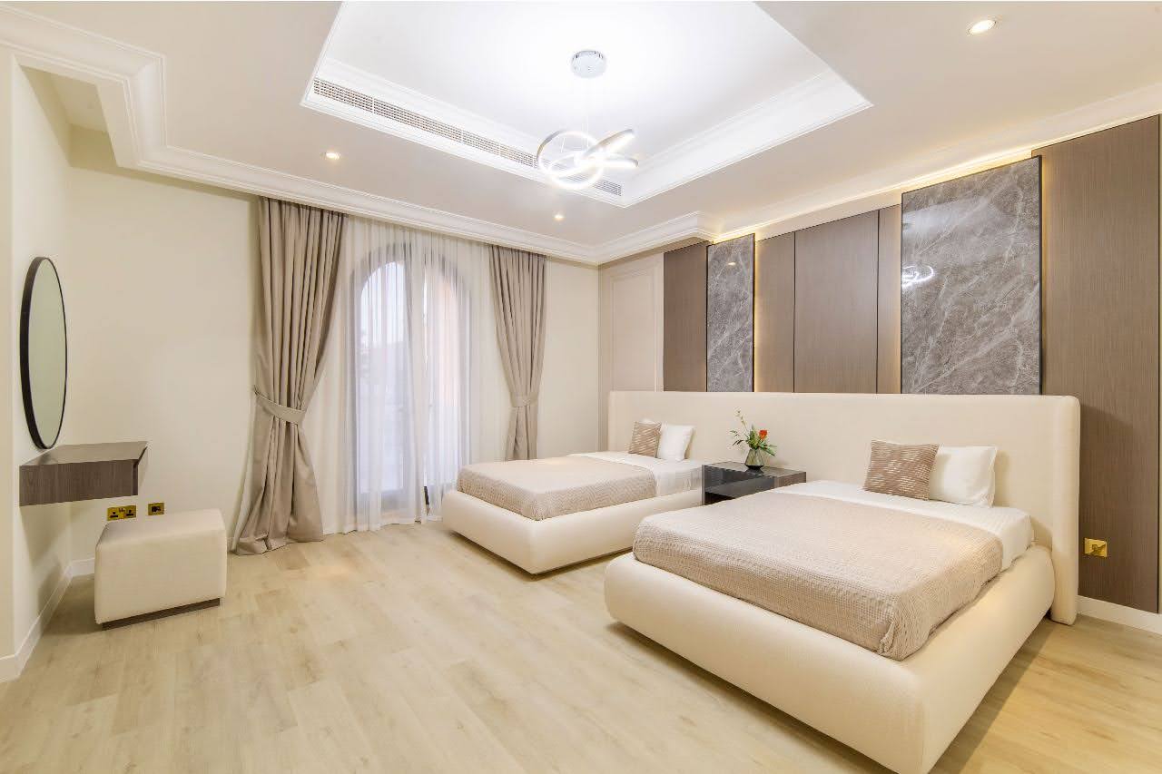 5 Bedroom villa at the palm jumeirah gallery image